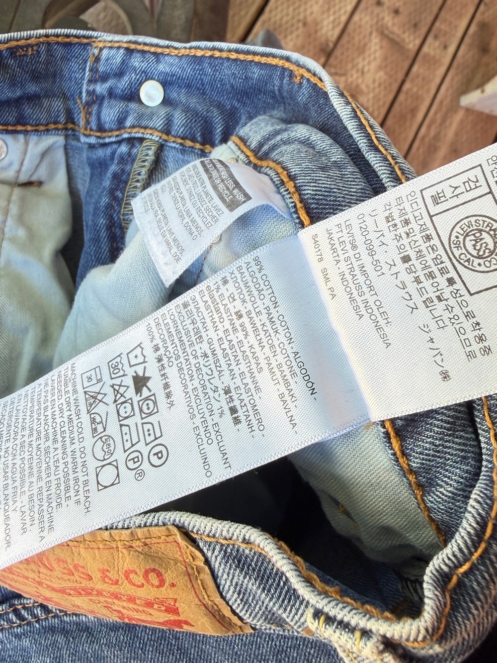 Levi’s 505 Regular Fit Medium Wash Jeans – Men’s 32x32 Classic Straight Leg - Picture 7 of 8